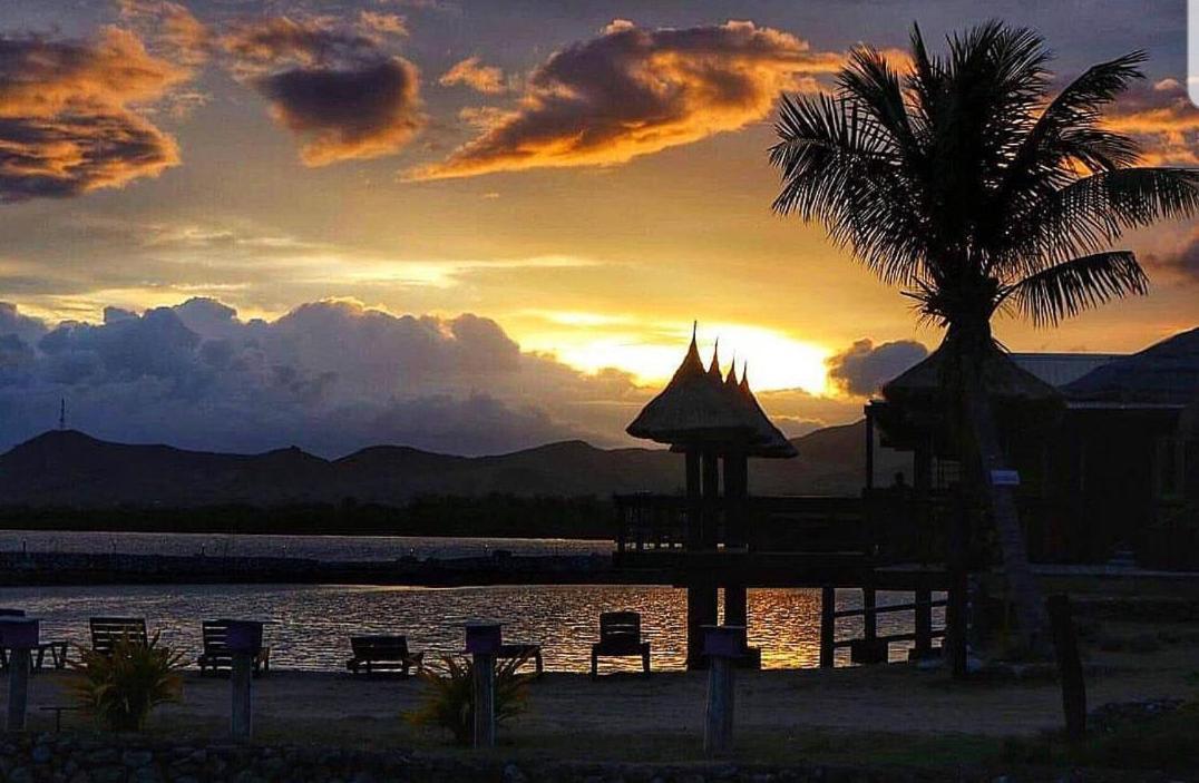 Golden Point Resort 拉奇拉奇 外观 照片